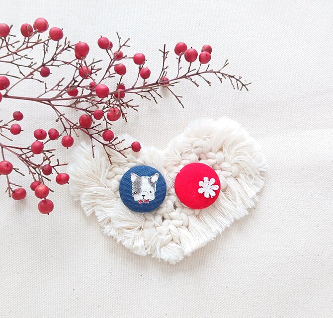 ★くるみボタンブローチ★