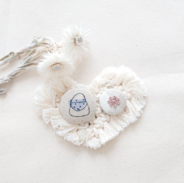 ★くるみボタンブローチ★