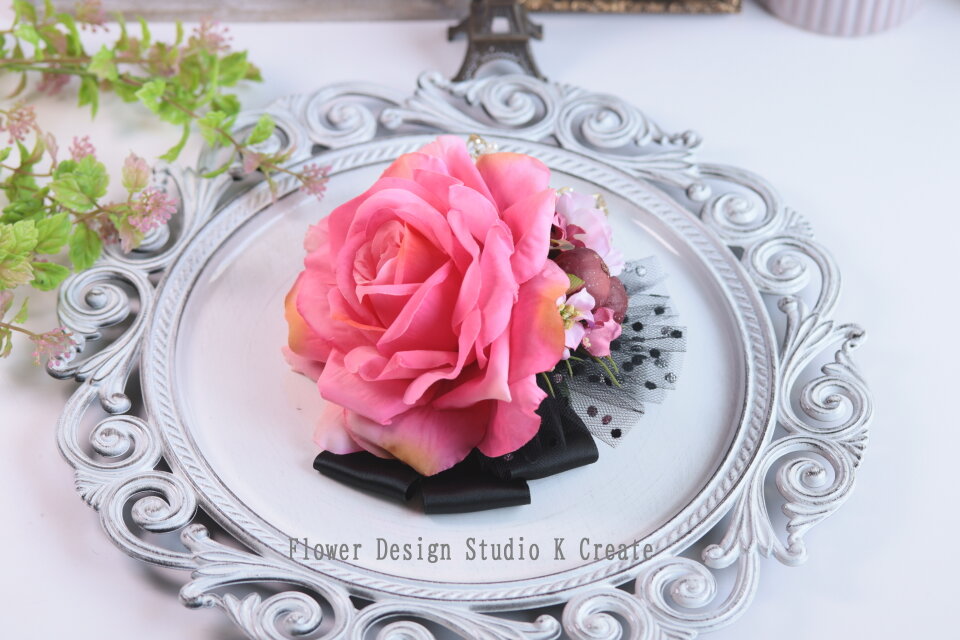 ピンクローズとカーネーションのヘアクリップ ピンク ヘアクリップ