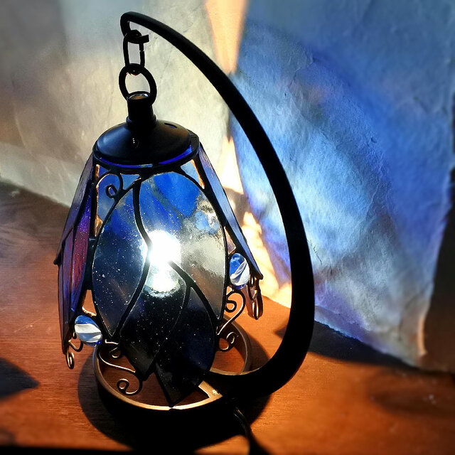 青い天使のハンギングランプ 吊り下げ ステンドグラス 照明 ギフト