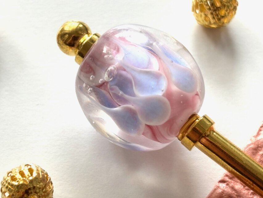 かんざし　人魚の鱗の様なとんぼ玉　ピンクパステルカラーA　一本挿し　一本簪　春夏　涼しげ　蓮　ロータス