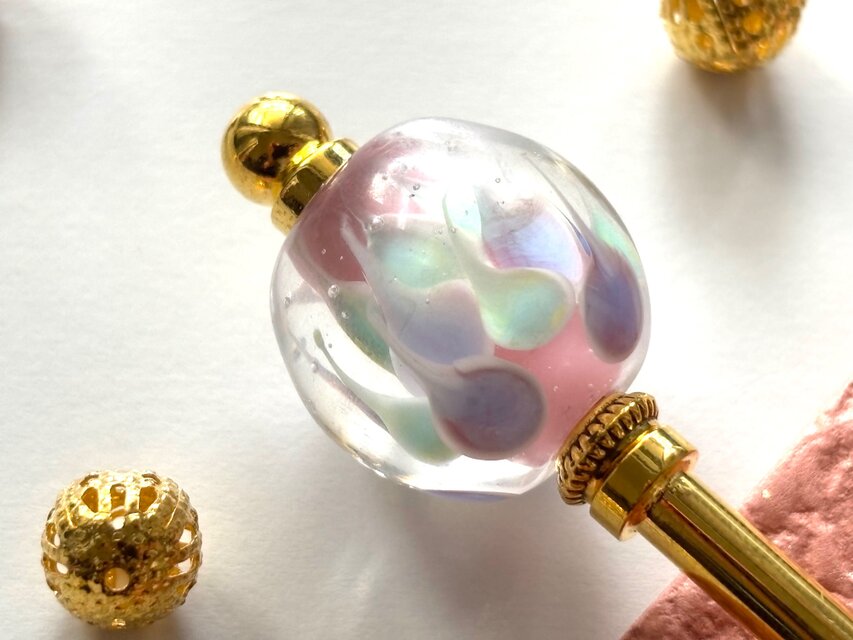 かんざし　人魚の鱗の様なとんぼ玉　ピンクパステルカラーB　一本挿し　一本簪　春夏　涼しげ　蓮　ロータスのコピー