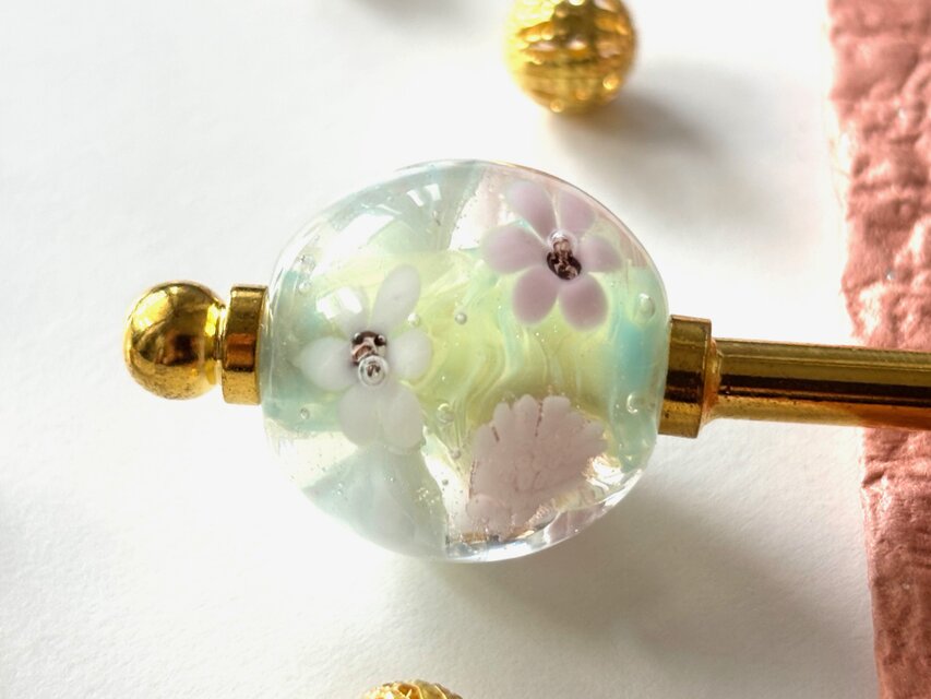 かんざし パステルカラーの花のとんぼ玉 ピンク 水色 春夏 一本