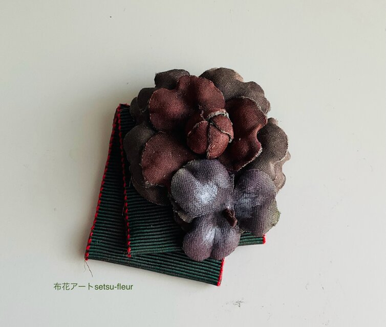 A  249  リボンにプチカメリア