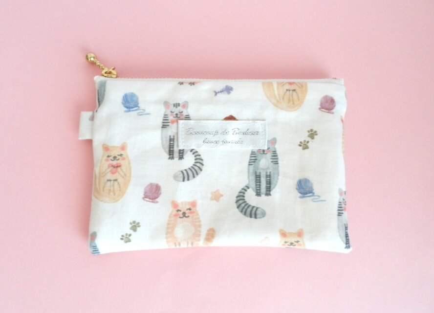 ミニポーチ　ネコ柄