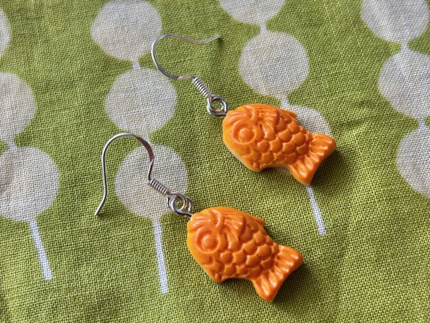 ピアス　たい焼きのミニチュア　スイーツ　和菓子　和風　鯛焼き　揺れる　縁日　夏祭り