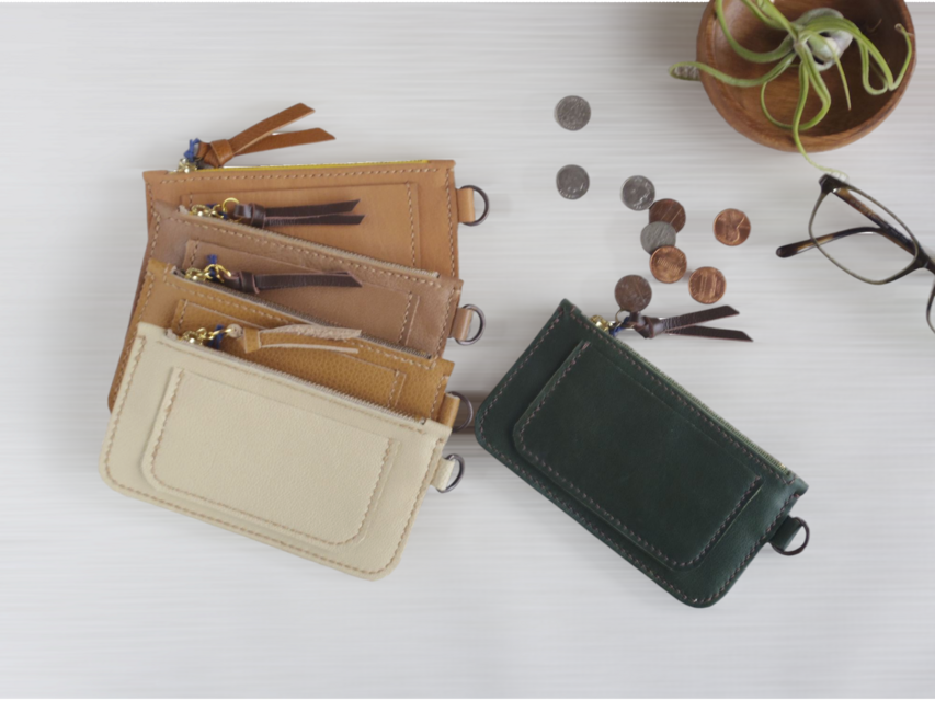 スタイリッシュなスリムレザーコインケース　(w-19〜23)