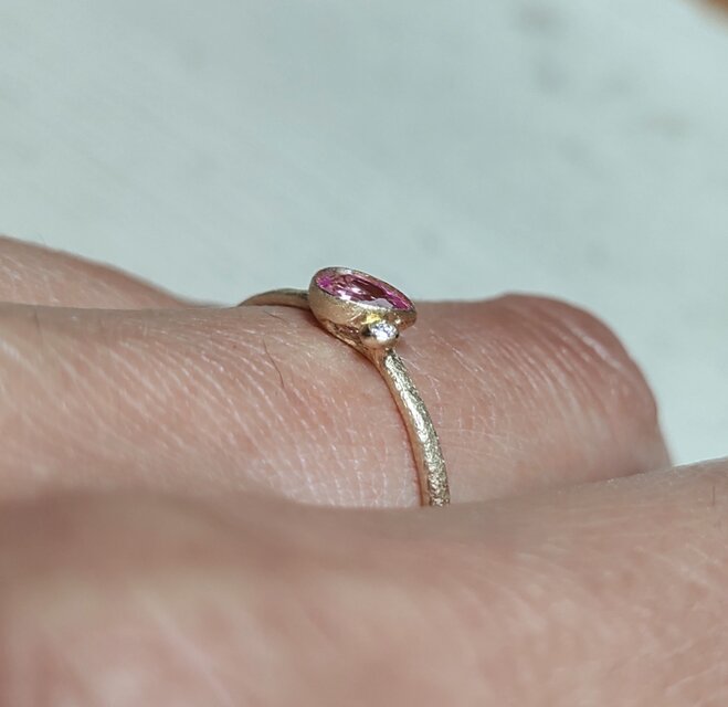 k10ピンクサファイアリング pink sapphire＊K10 ring | iichi 日々の暮らしを心地よくする