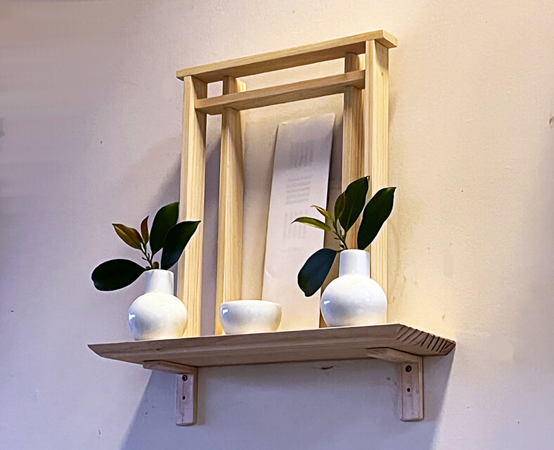 神棚　コンパクト神棚　ミニ神棚　モダン　コンパクト　インテリア　オリジナル　神具付　置き型　おしゃれ　デザイン　日本の伝統　文化