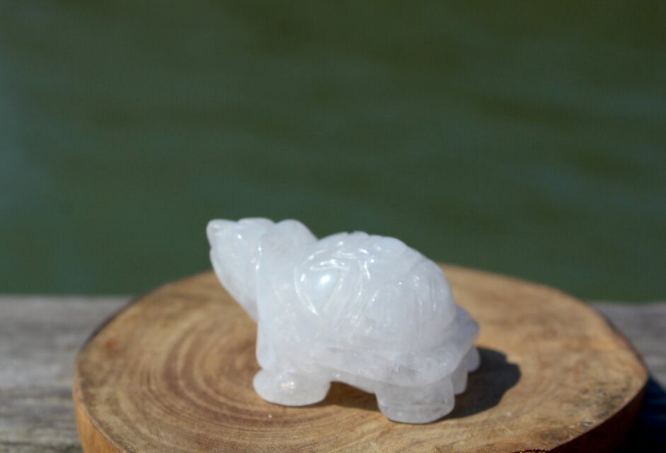 水晶亀 水晶 亀 | iichi 日々の暮らしを心地よくするハンドメイドや