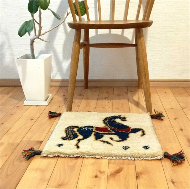 ペルシャ ギャッベ ミニマット 42×39 黄金色 鹿