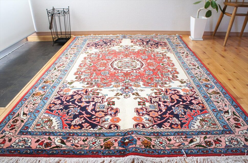 トライバルラグ　絨毯　約187×100 新品 トルクメン ペルシャ 絨毯 アクセント サイズ 122 × 78 cm