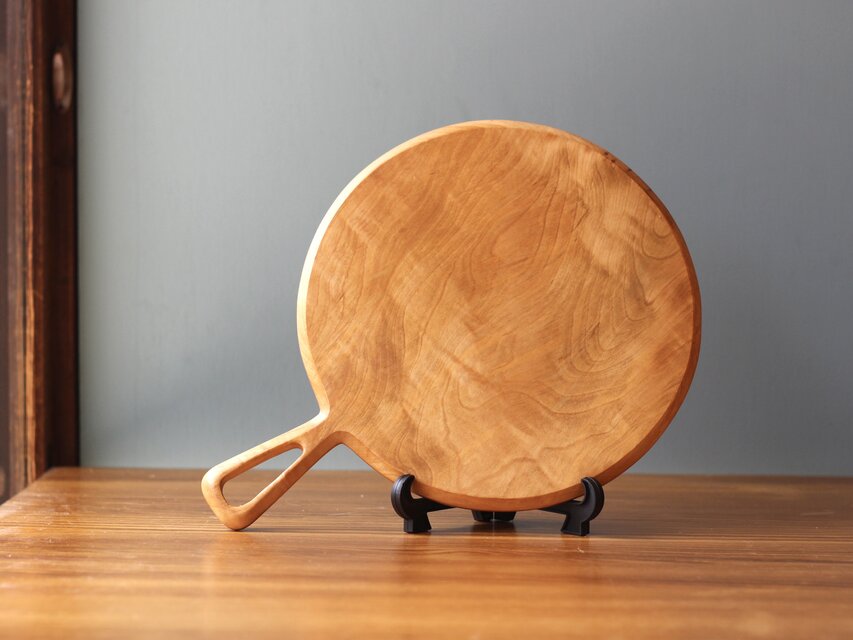 持ち手付きの大きなカッティングボード