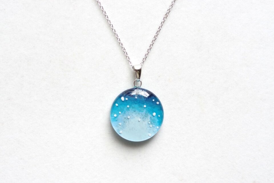レジンアート　ラウンドペンダント〈雨催い①〉25㎜