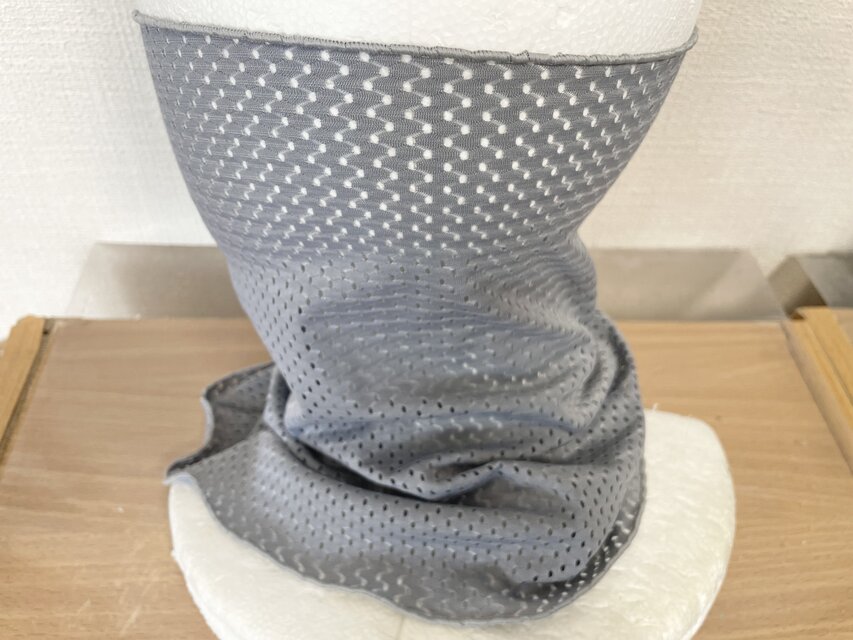 ひんやりすべすべシルバーパンチングメッシュレースハンドメイド