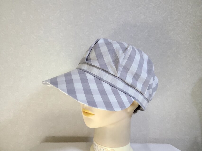 魅せる帽子☆ブロックチェックのつば広キャスケット～ライトグレー&オフホワイト