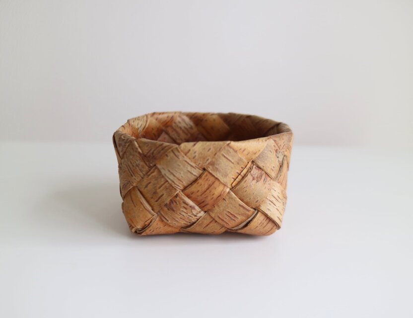 白樺ヴィンテージかご No.5828 | iichi 日々の暮らしを心地よくする