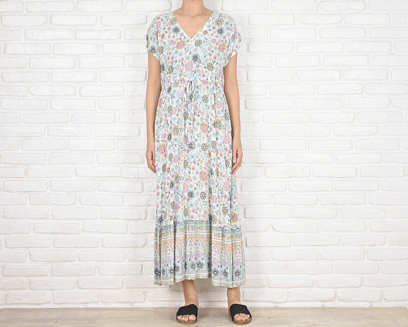 新作！涼しげな花柄Vネックフリルワンピース