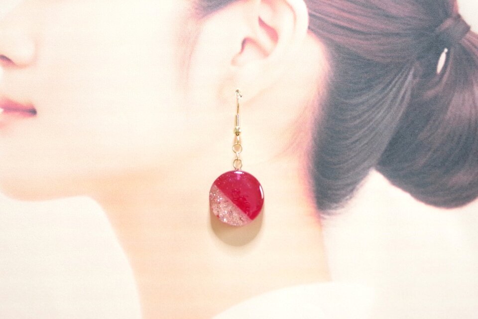 レジンアート　ラウンドピアス〈夢浮橋〉