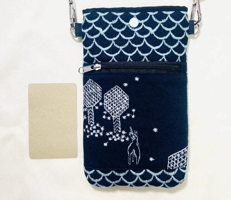 z372●スマホショルダー（ミナペルホネン刺繍生地使用