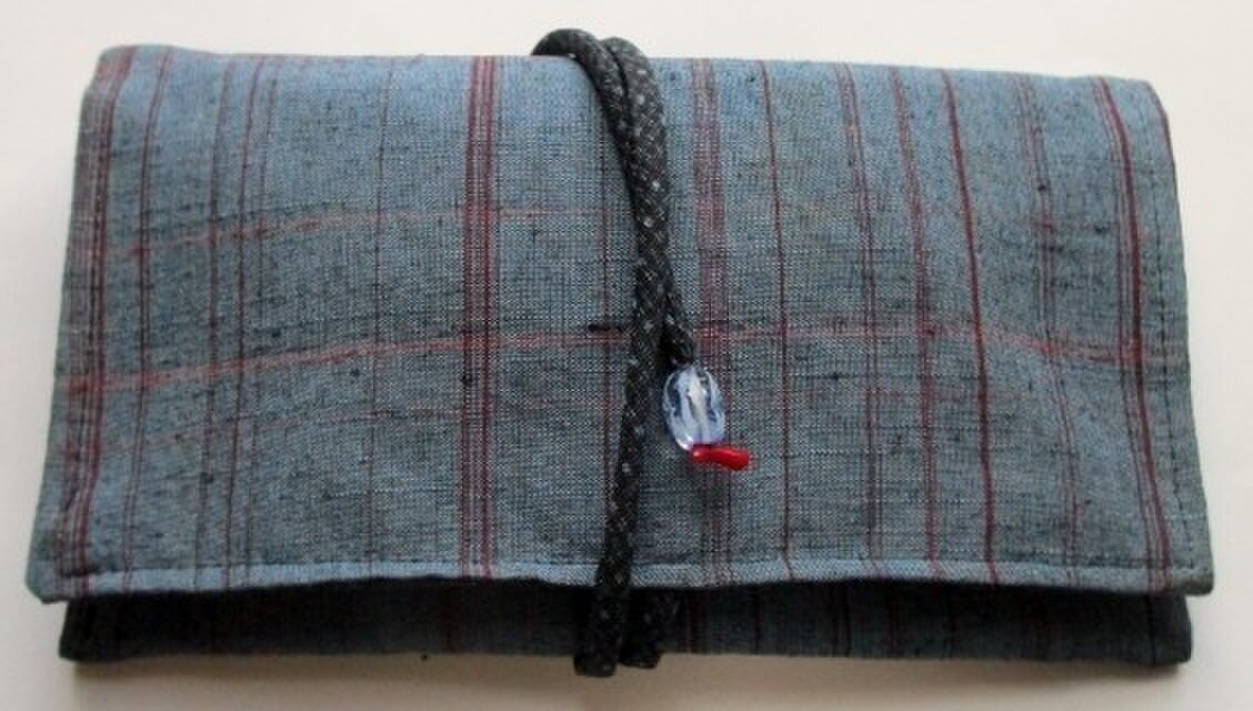 ８２３５　紬の着物で作った和風財布・ポーチ　＃送料無料