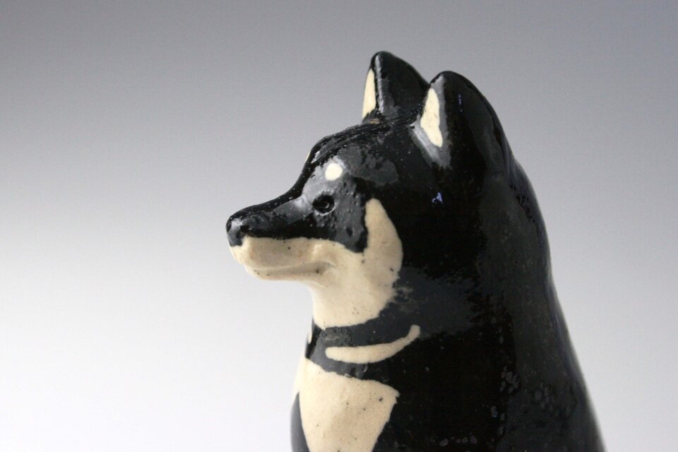 動物の陶置物＜黒柴＞のコピー | iichi 日々の暮らしを心地よくする