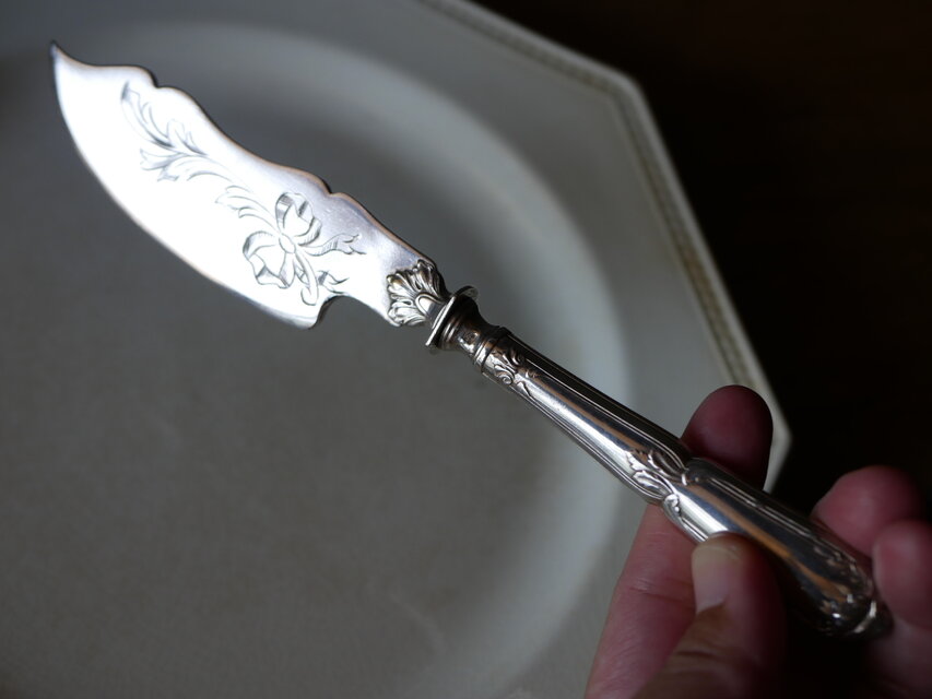 〈パリ蚤の市〉アンティーク 食器用ナイフ 5本セット パリ蚤の市〉アンティーク 食器用ナイフ 5本セット パリ蚤の市