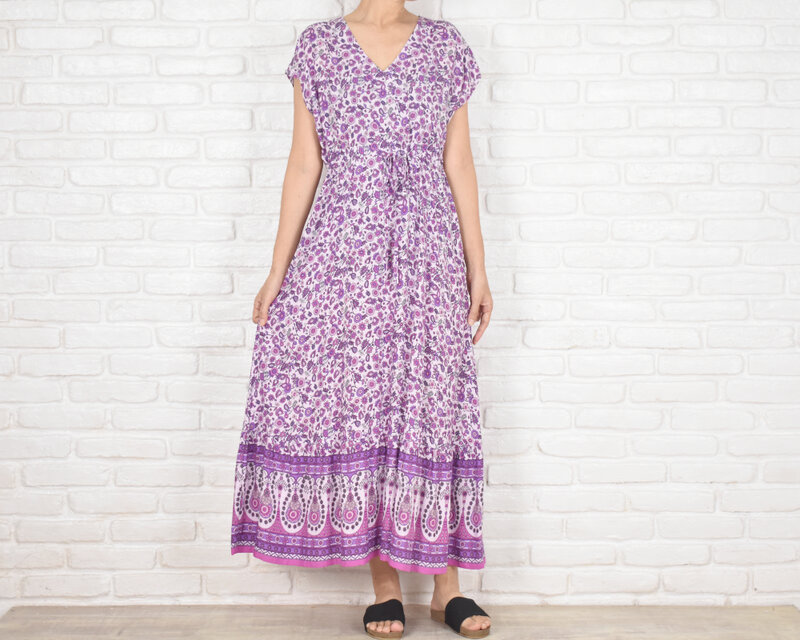 新作！小花柄Vネックフリルワンピース　パープル