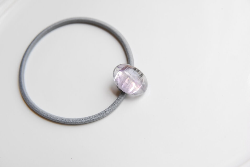 フローライトのヘアゴム　グレー　no.３