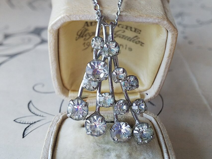 ヴィンテージ　流れ星のようなRhineストーン（右流れ）カブトピン付き／ネックレス