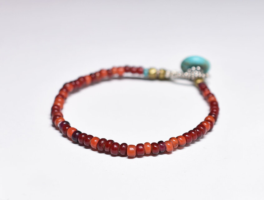 ホワイトハーツ　血赤アンティーク　ターコイズ　 シェブロン　ホワイトハーツ アンティーク血赤＆金赤ホワイトハーツと一粒ターコイズブルー