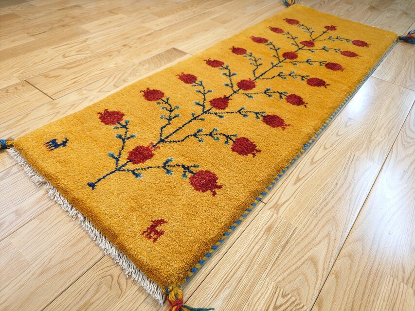 ペルシャ ギャッベ ミニランナー ラグ 118x42cm 黄金色 ザクロの