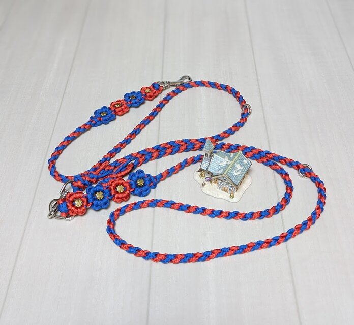 ハート柄ショルダーリード（全長2３0ｃｍ）　小型、中型犬用  お揃いの首輪もあります