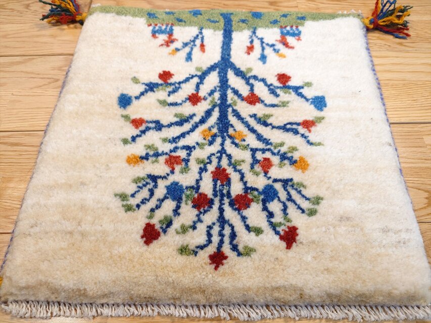 ペルシャ　ギャッベ ミニマット 39×44.5 アイボリー　ザクロの木 ペルシャ ギャッベ ミニマット 39×44.5 アイボリー ザクロの木
