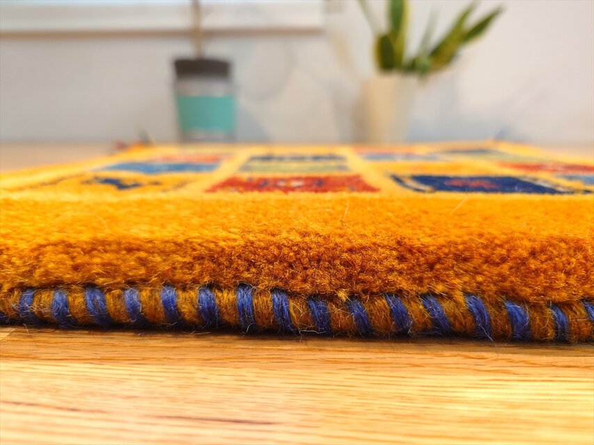 ペルシャ ギャッベ ミニマット 横41x43㎝ パネル柄 黄金色 T9739