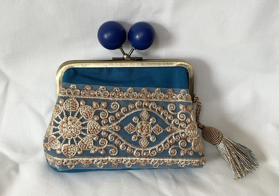 インド刺繍　木玉親子がま口ミニ財布　
