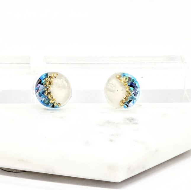 ブルー螺鈿の三日月と光る星のラウンドチタンピアスイヤリング【2196】#母の日　面長＃ギフト#ピアス#イヤリング#男性