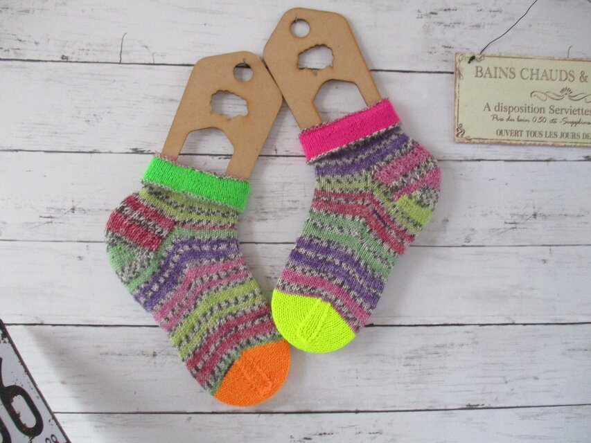 　冷え取りソックス  Regia Day Dreaming Color 3061 & Opal Uni Neon