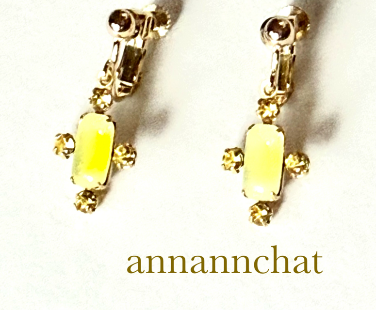 【ヴィンテージ　swarovski 　イエロー　黄色　クロス　十字架　イヤリング】ピアス変更可