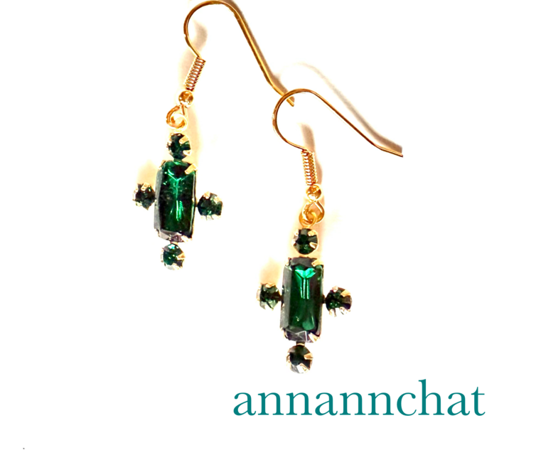 【ヴィンテージ　swarovski エメラルド　クロス　十字架　ピアス】