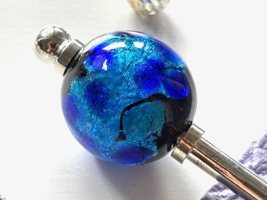 かんざし シルバーホイールと青い水玉のとんぼ玉 一本挿し 一本