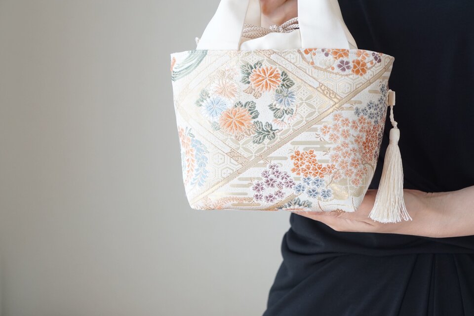 本金箔 格天花鳥文織 シルク帯リメイク ミニトートバック】日常使い