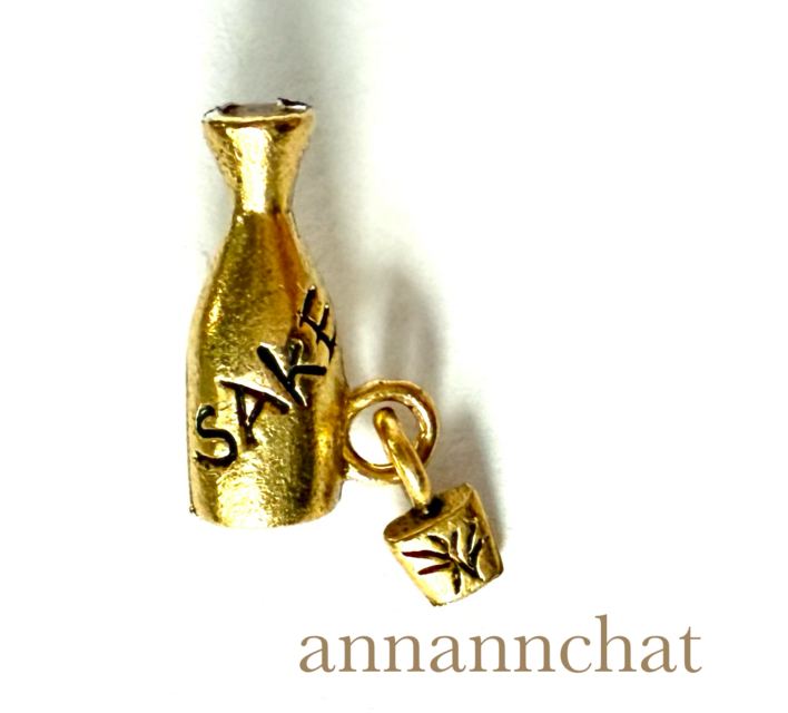 【アメリカ製　日本酒　おちょこ　揺れる　ピンブローチ】