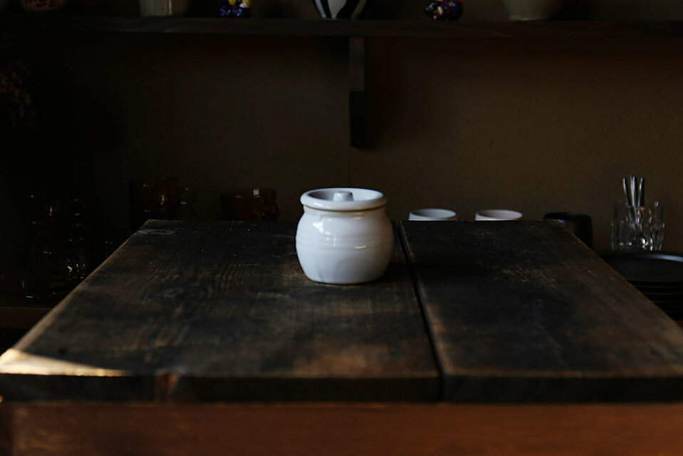 紅しょうがや佃煮、なめ茸、福神漬けなどのお漬物入れにおすすめ　お漬物甕（かめ）砂糖壺（小）白