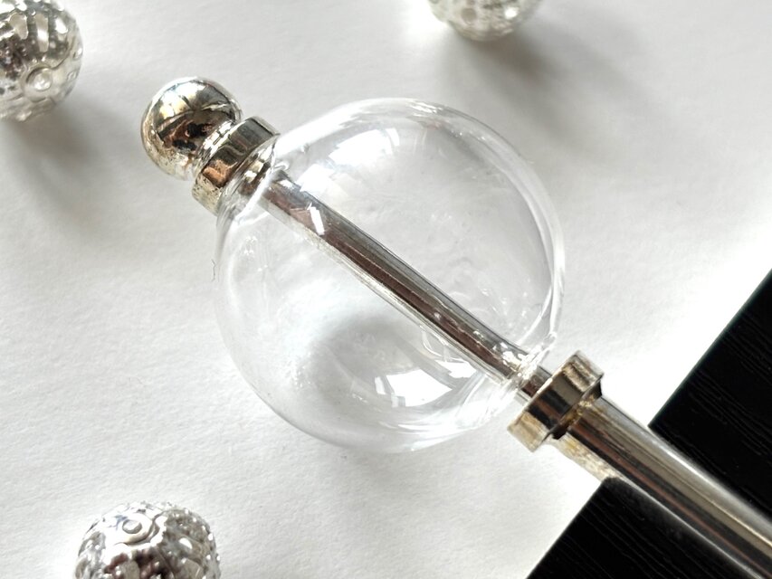 かんざし　透明の吹きガラスのシャボン玉ビーズ　シルバー軸　涼しげ　一本挿し　一本簪　クリア　春夏