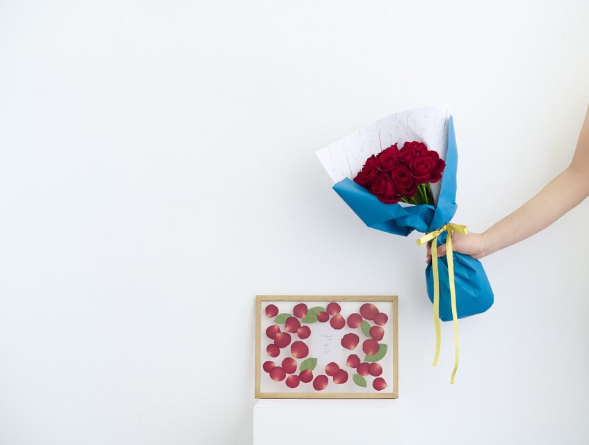 アフターブーケ＜Strawberry Moebe M-size -赤バラ限定商品-＞】生花