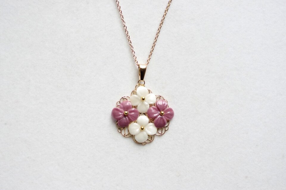 【受注製作】クレイアート　紫陽花のペンダント〈たわむれ〉