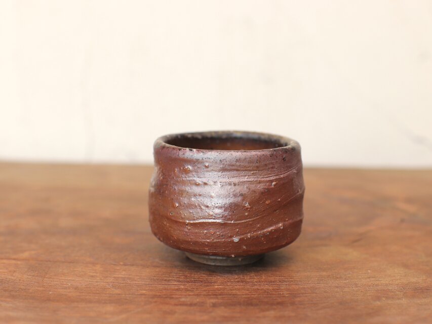 備前焼 ぐい呑み gi-053 | iichi 日々の暮らしを心地よくする
