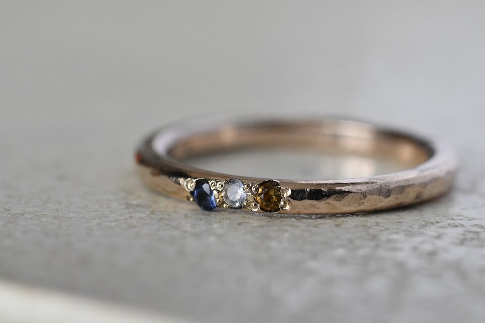 繋がり照らす物語～アイオライト・ブルームーンストーン・シトリン～