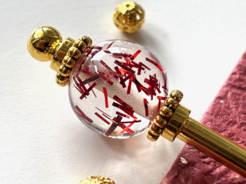 かんざし　赤ラメ吹雪のクリアビーズ　一本挿し　一本簪　涼しげ　透明　クリア　春夏秋　涼しげ　